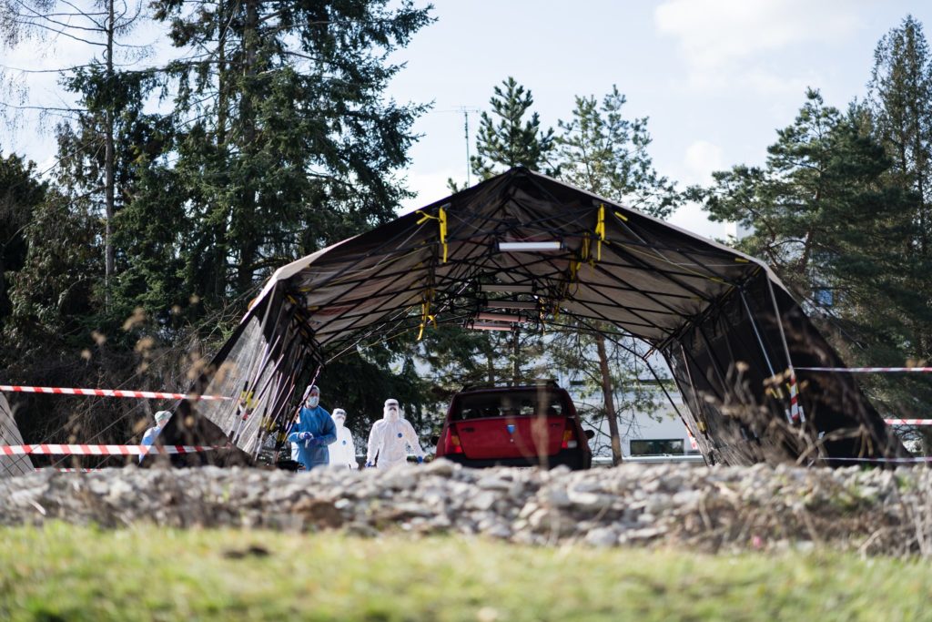 Odběrový stan u Fakultní nemocnice Brno