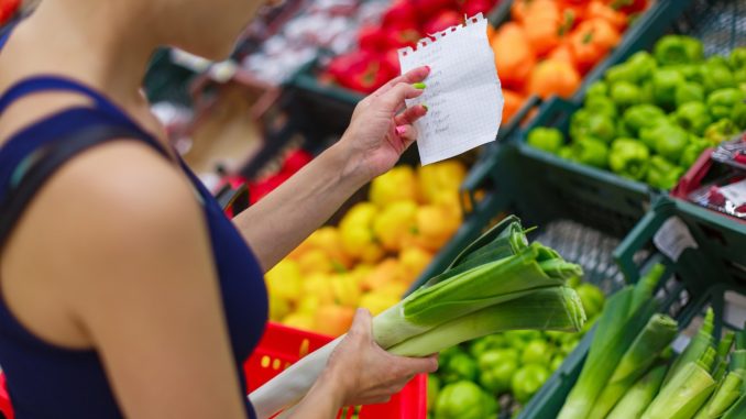 dobrovolníci nakoupí seniorům - ilustrační snímek