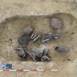 Při rozšiřování silnice mezi Lechovicemi a Pohořelicemi objevili hroby z doby bronzové